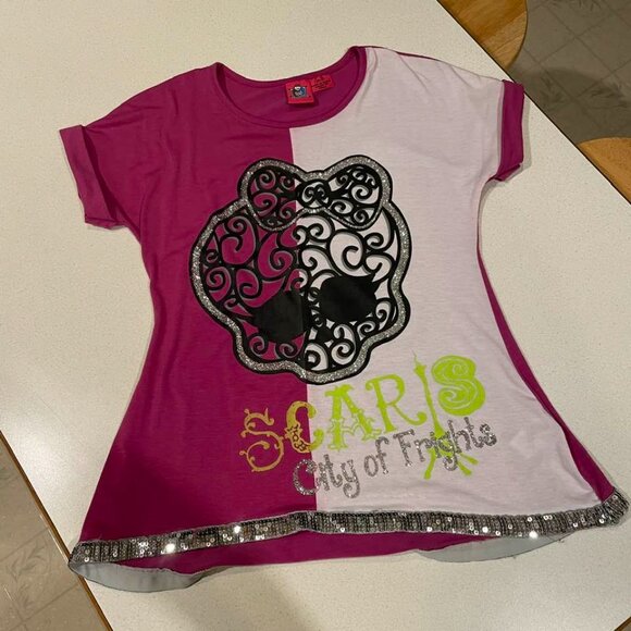 Monster High Limited Edition Collector
 T-Shirt 2013  Scaris City of Frights - Picture 3 of 13